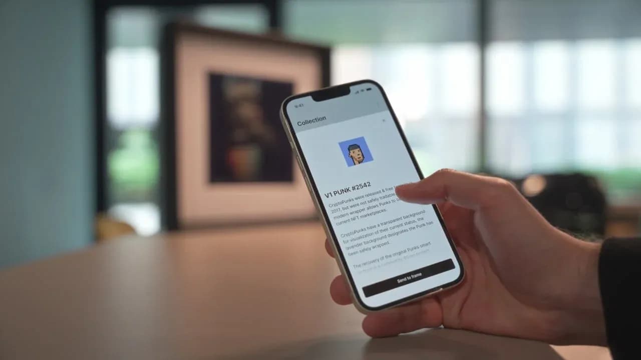 Smartphone showing the AELIG app with an AELIG frame